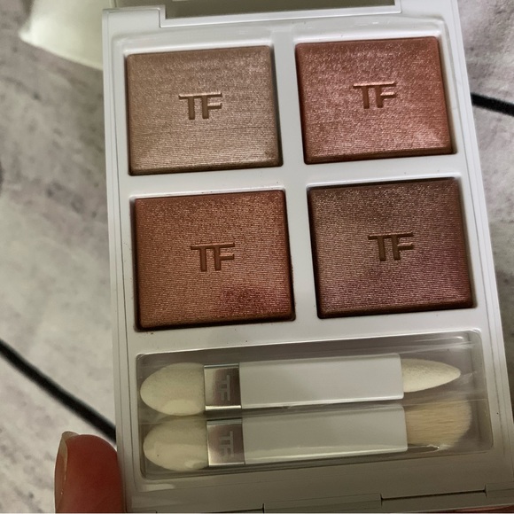 new TOM FORD SOLEIL Eye Color Quad Shade 01 APRES SKI Full Size 6g. - Picture 6 of 6